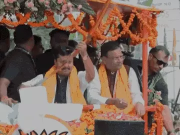 भाजपा अध्यक्ष की सीख- आपस में नहीं, विपक्ष से लड़िए:बड़े जुलूसों से कुछ नहीं होगा; लखनऊ में किया रोड शो
