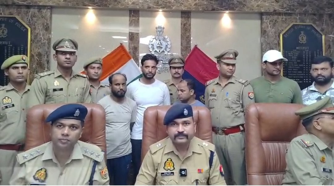 मेरठ में मकान के अंदर चल रही अवैध हथियार फैक्ट्री का भंडाफोड़, 3 गिरफ्तार; सोशल मीडिया से होती थी पिस्टलों की सप्लाई