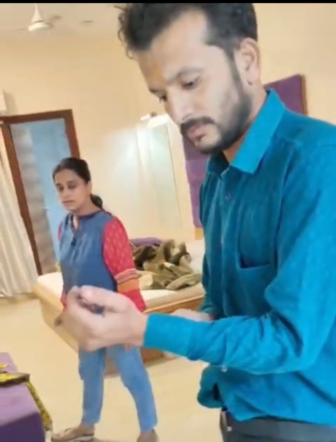 आगरा: पति ने होटल में पत्नी को युवक के साथ पकड़ा, वीडियो बनाया; पत्नी पर बॉयफ्रेंड के लिए विवाद और केस दर्ज कराने का आरोप